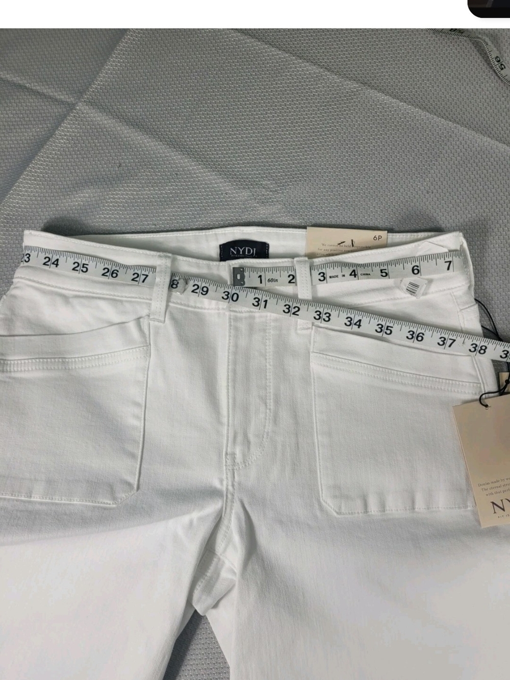 Nydj  Womens  size 6P Petite  Shorts optic white bermuda cuffed Stretch NWT 04 - Picture 8 of 10